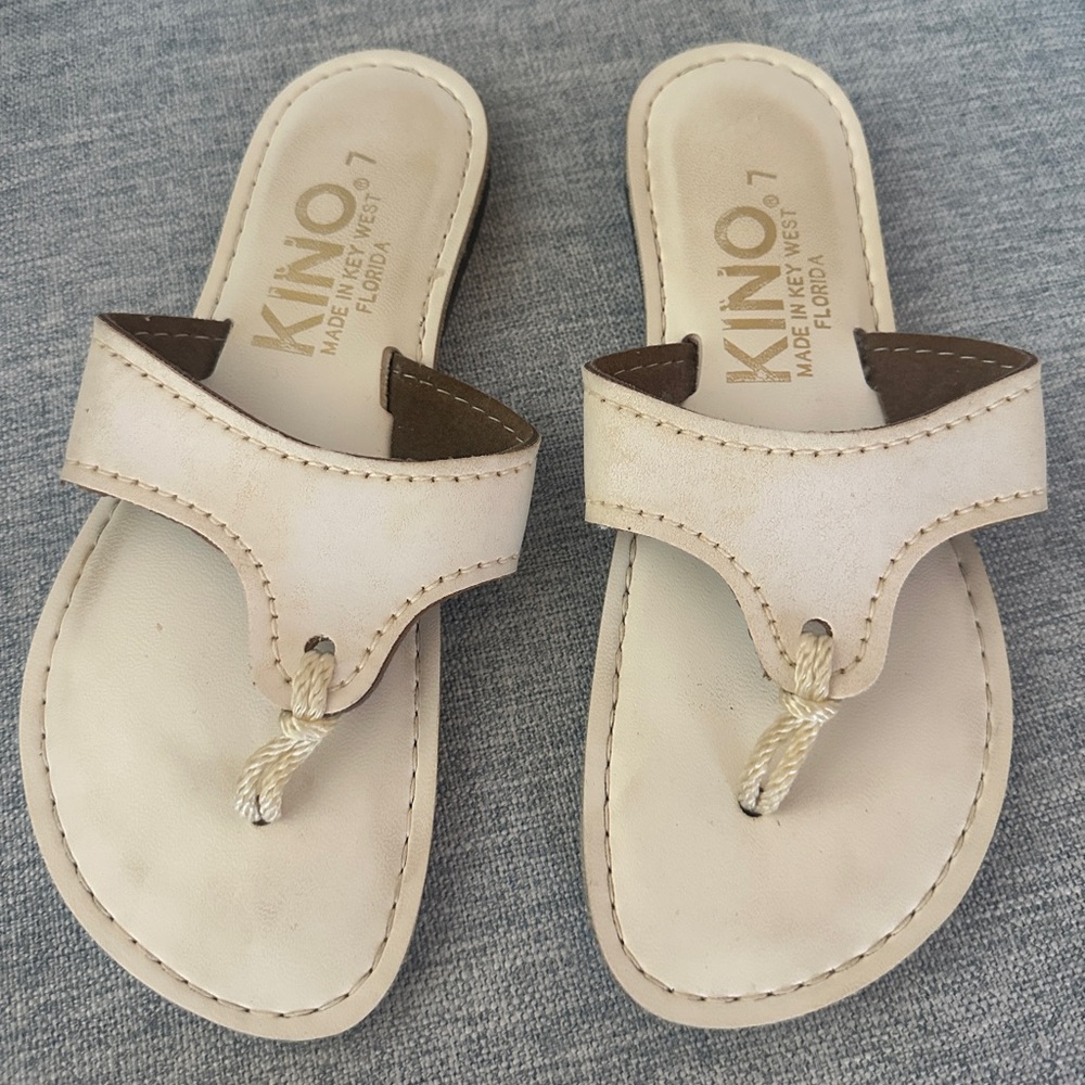 Kino White Sandals in White - Picture 3 of 8